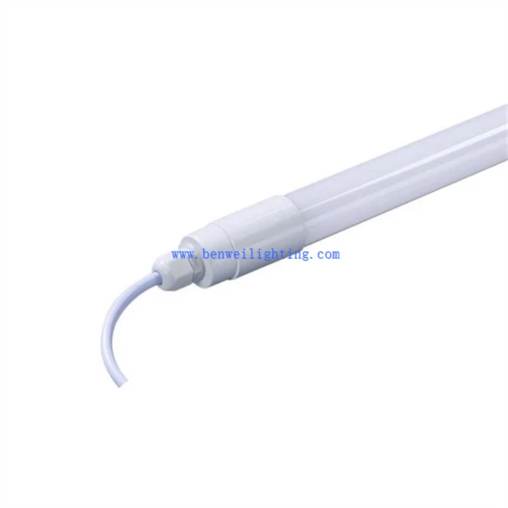 Integrated poultry light (2)